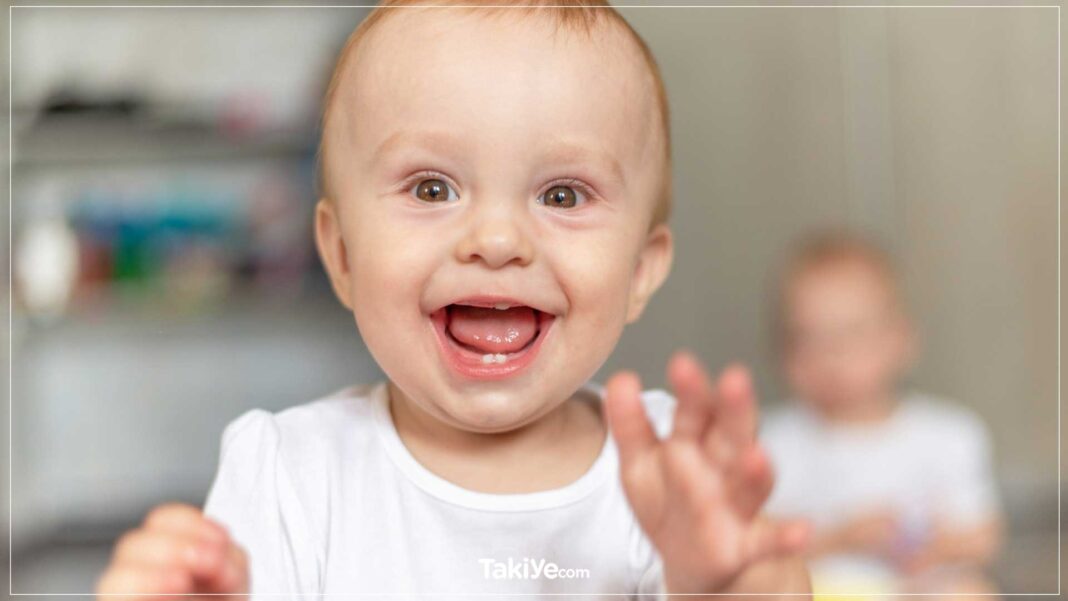 11 Aylık Bebek Gelişimi ve Ebeveynlerin Dikkat Etmesi Gereken Şeyler 11 aylık bebek gelişimi