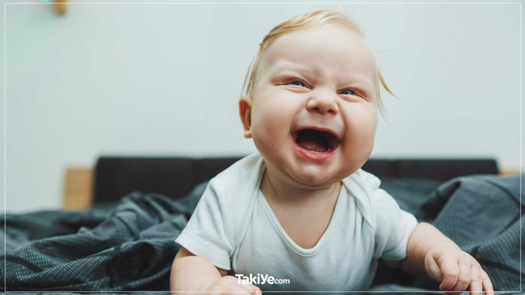 Bebeğim neden gün boyu çığlık atıyor? Bu normal mi? 5 aylık bebek neden çığlık atar